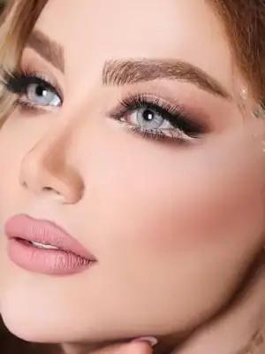 خرید لنز رنگی طوسی یخی دهب آلاسکا