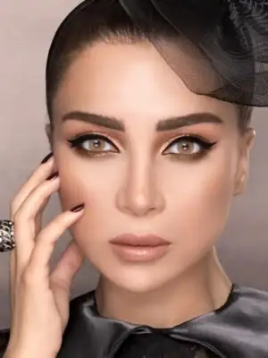 خرید لنز رنگی عسلی لومینس هازل