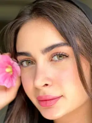 خرید لنز رنگی عسلی ویکتوریا دیوا گلد