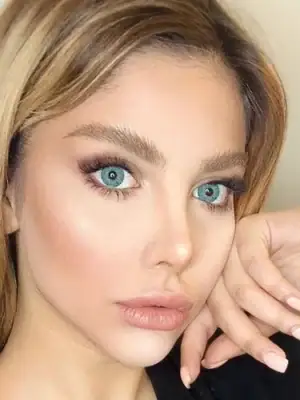خرید لنز رنگی طوسی سبز لابلا شنل گرین
