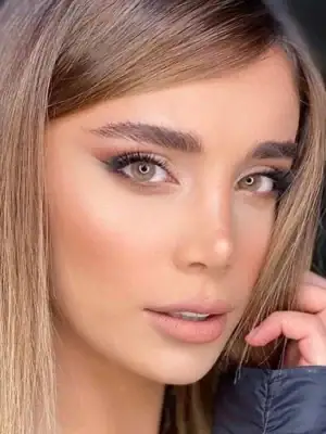 خرید لنز رنگی عسلی لابلا الیوا
