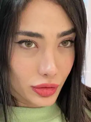 خرید لنز رنگی سبز عسلی لابلا لمون
