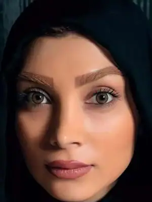 خرید لنز رنگی عسلی آرین براون تن2