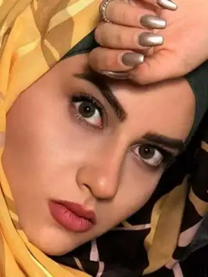 خرید لنز رنگی سبز عسلی آرین گرین تن3