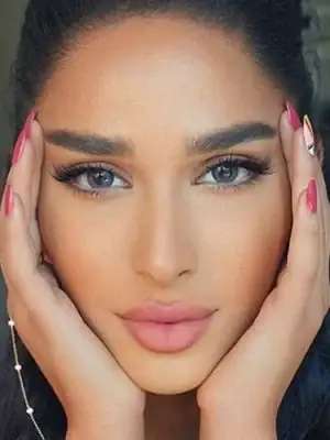 خرید لنز رنگی آبی عسلی ایراپتیکس بلو