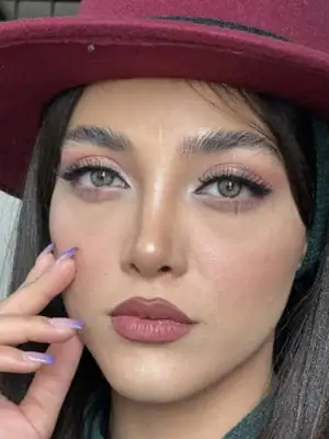 خرید لنز رنگی سبز عسلی الامور رترو فورستا