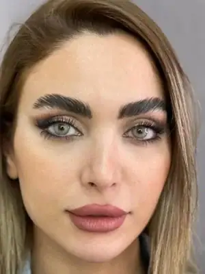خرید لنز رنگی طوسی سبز آیس کالر آلوورا