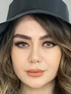 خرید لنز رنگی عسلی آناستازیا کاراملو