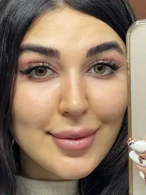 خرید لنز رنگی عسلی خاکی دهب نچرال هازل