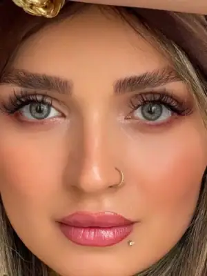 خرید لنز رنگی طوسی سبز لابلا پرمیوم گری