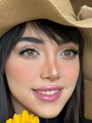 خرید لنز رنگی عسلی سلنا چیمرا