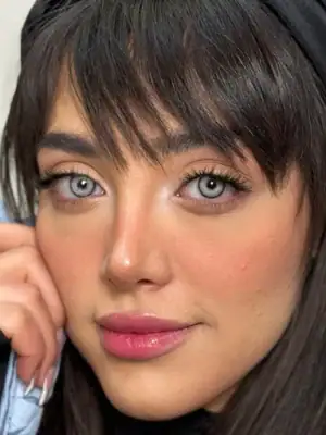 خرید لنز رنگی طوسی یخی سلنا لمیا