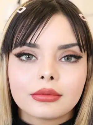 خرید لنز رنگی طوسی عسلی ایفوریا افسانه