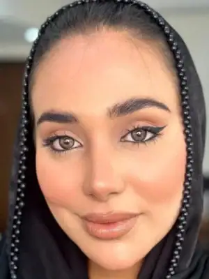 خرید لنز رنگی طوسی عسلی یونیک دارک گری