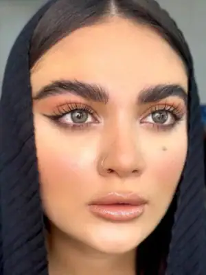 خرید لنز رنگی طوسی یونیک مون