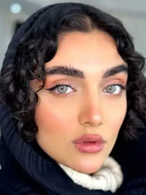 خرید لنز رنگی طوسی سبز یونیک فلوریدا