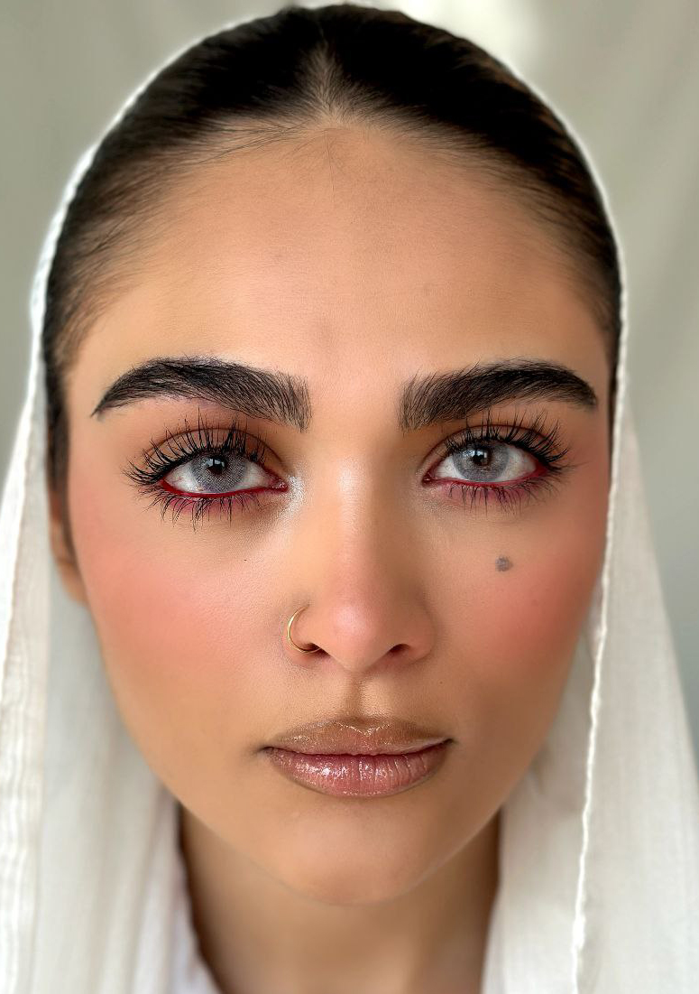 خرید لنز رنگی طوسی یونیک سیلور